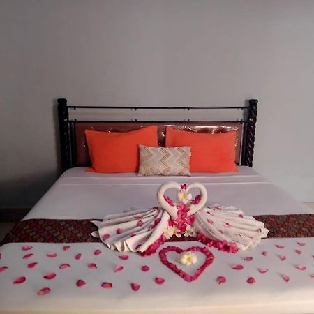 Pineapple Guest House Гили Еър Екстериор снимка