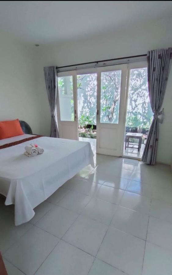 Pineapple Guest House Гили Еър Екстериор снимка