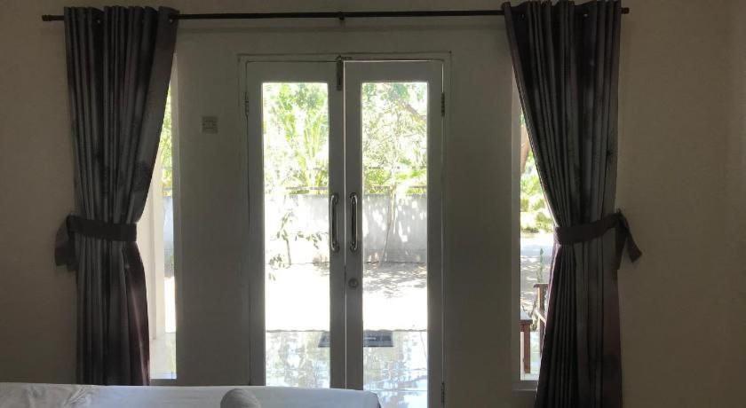 Pineapple Guest House Гили Еър Екстериор снимка