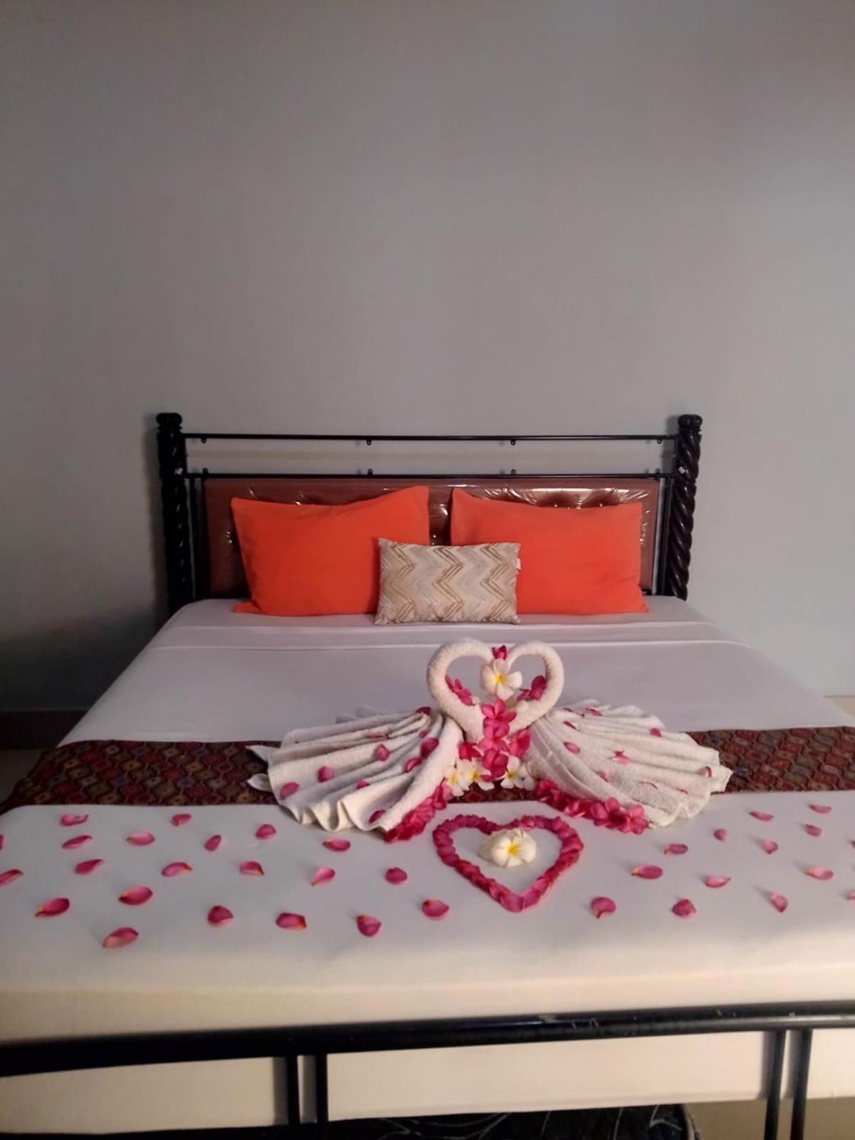 Pineapple Guest House Гили Еър Екстериор снимка