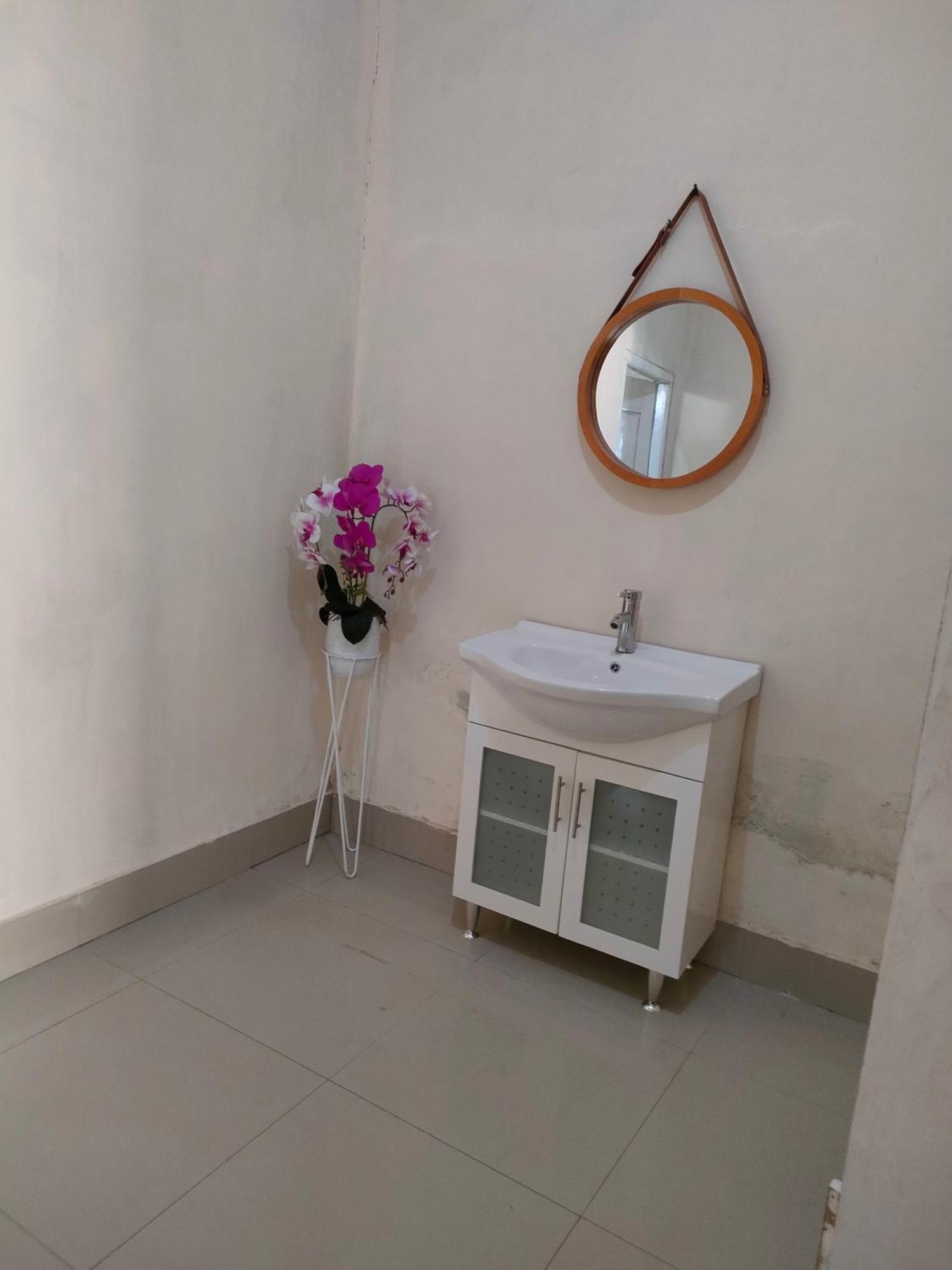 Pineapple Guest House Гили Еър Екстериор снимка
