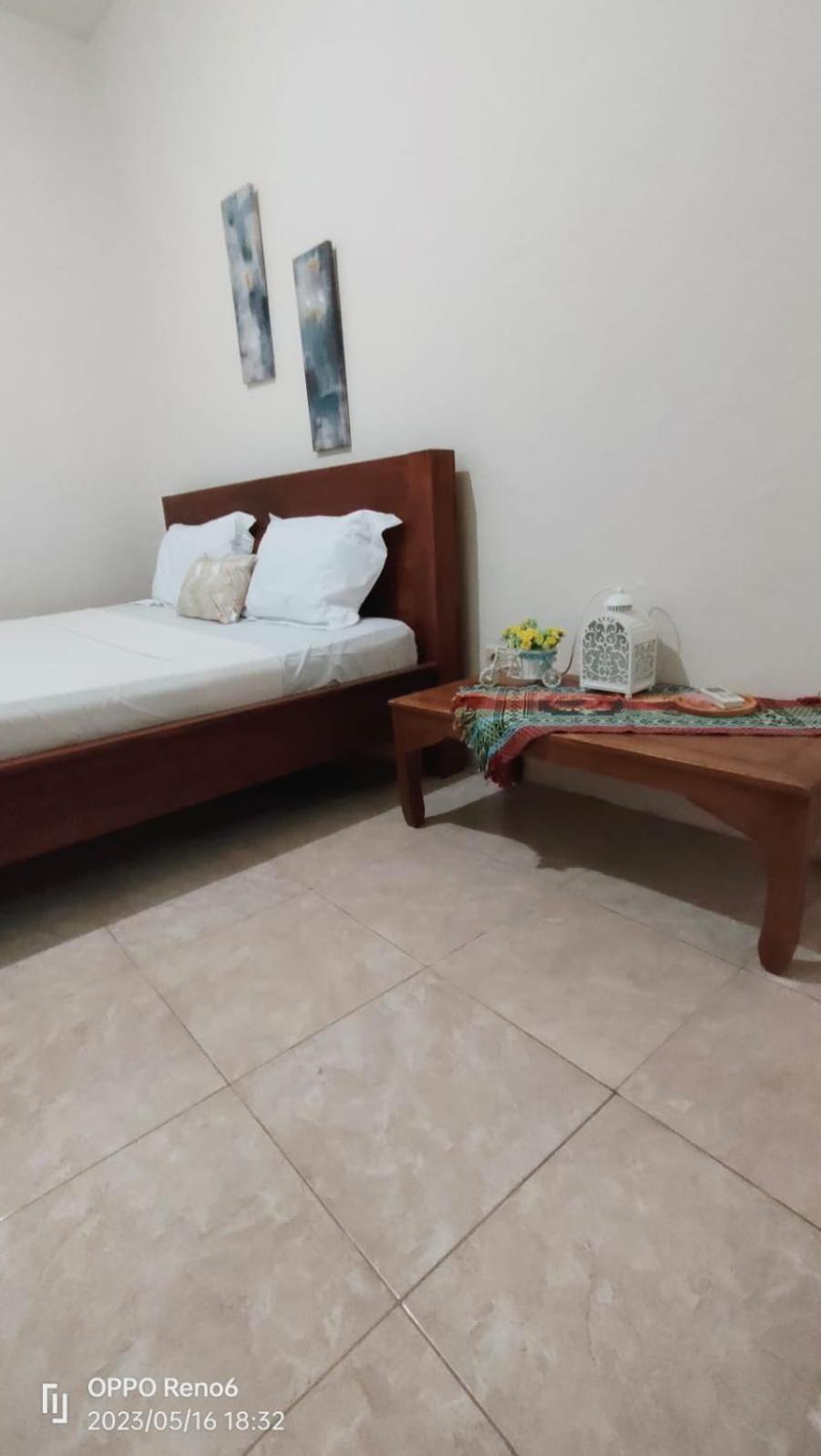 Pineapple Guest House Гили Еър Екстериор снимка
