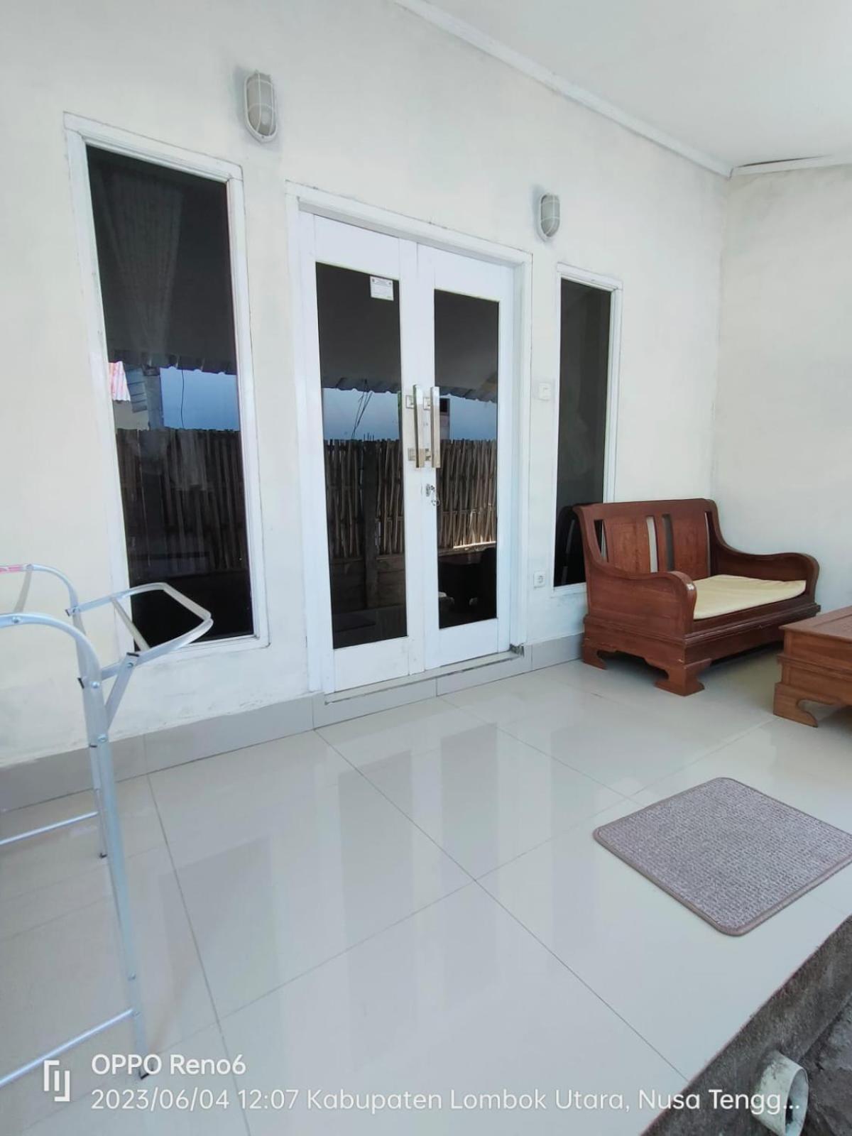 Pineapple Guest House Гили Еър Екстериор снимка