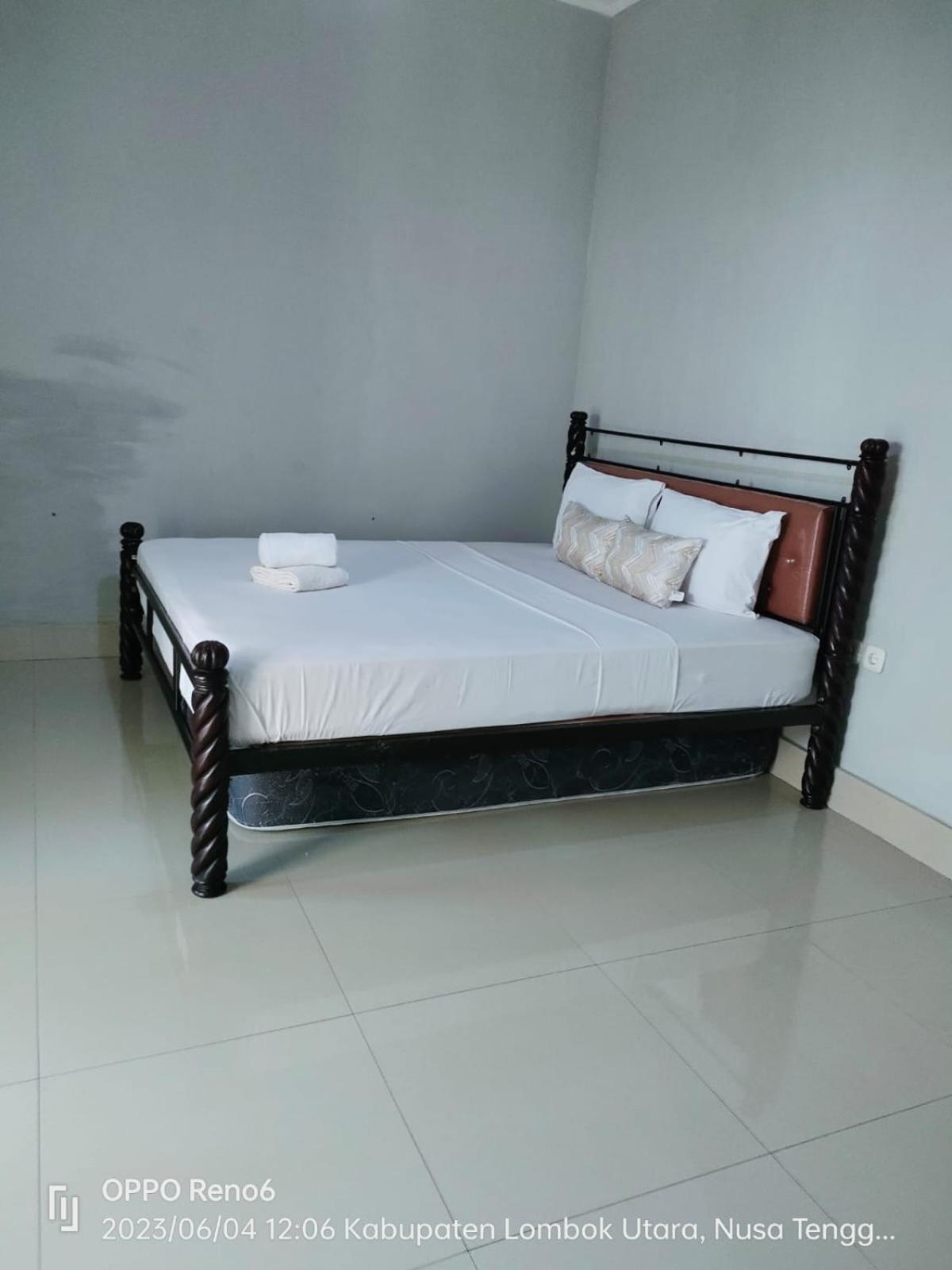 Pineapple Guest House Гили Еър Екстериор снимка