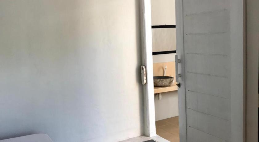 Pineapple Guest House Гили Еър Стая снимка